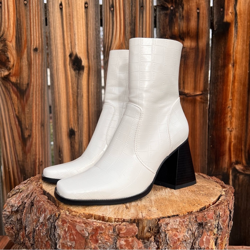 Princess Polly Bone Off-White Block Heeled Mid Calf Boots 70s Go Go Size 6